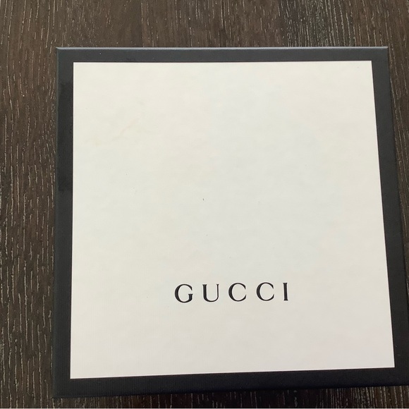 Authentic Gucci box - Picture 1 of 3